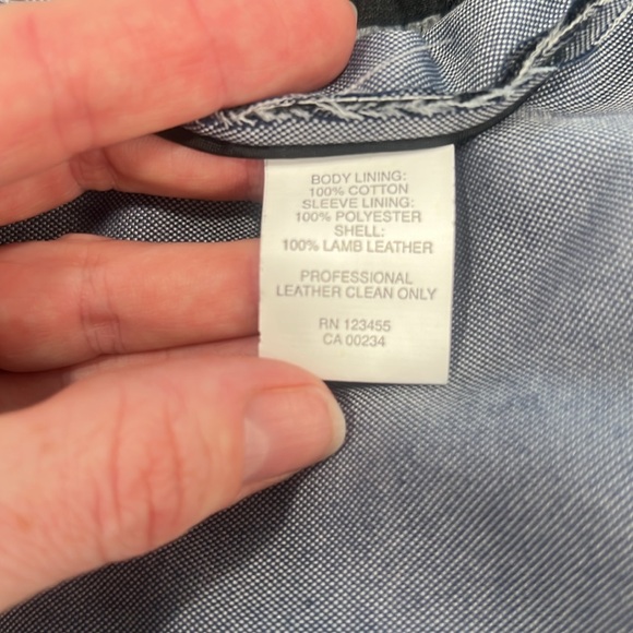 Lord & Taylor, ladies leather moto jacket, size xs - Picture 7 of 7